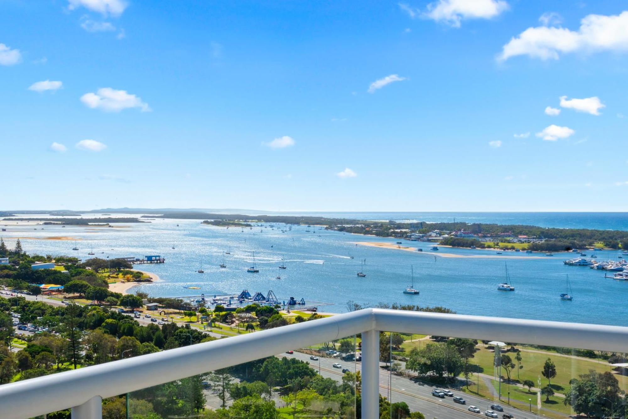 Brighton Shores Gold Coast Bagian luar foto